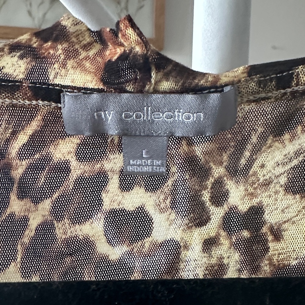 NY Collection Leopard Print Ruffled Tank Top - Picture 2 of 3